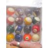 Image 4 : MINI TABLE TOP POOL TABLE, POOL CUE & SET OF POOL BALLS