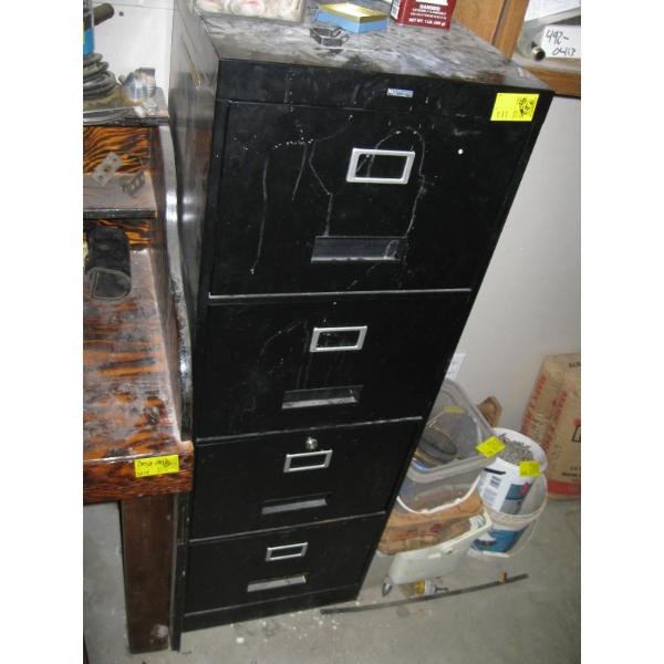 4 DRAWER LEGAL SIZE FILING CABINET