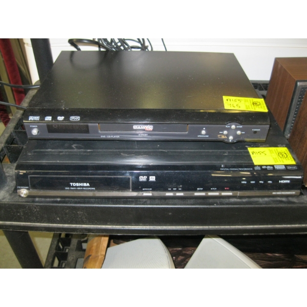 2 DVD PLAYERS