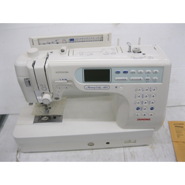 GENOME MEMORY CRAFT 6600 PROFESSIONAL SEWING MACHINE W/BAG & ACCESS.