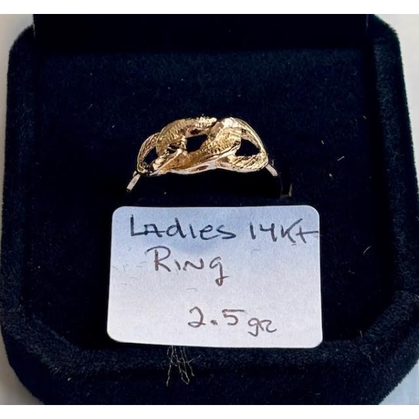 LADIES 14KT DIAMOND RING - 2.5G - SZ 7 3/4 