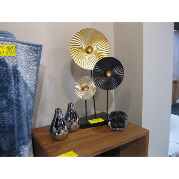 4 PIECES OF DÉCOR
