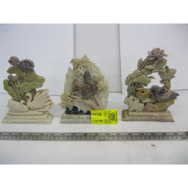 3 CHINESE DECORATIVE PIECES