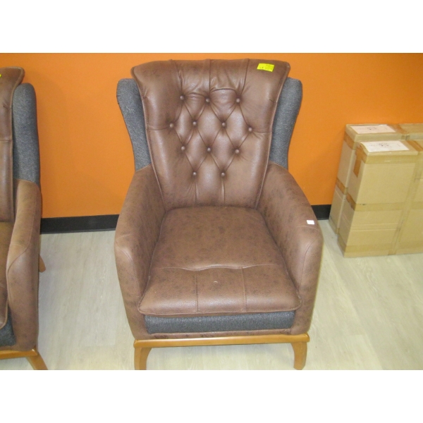LG. UPHOLSTERED TUFT BACK WINGBACK CHAIR