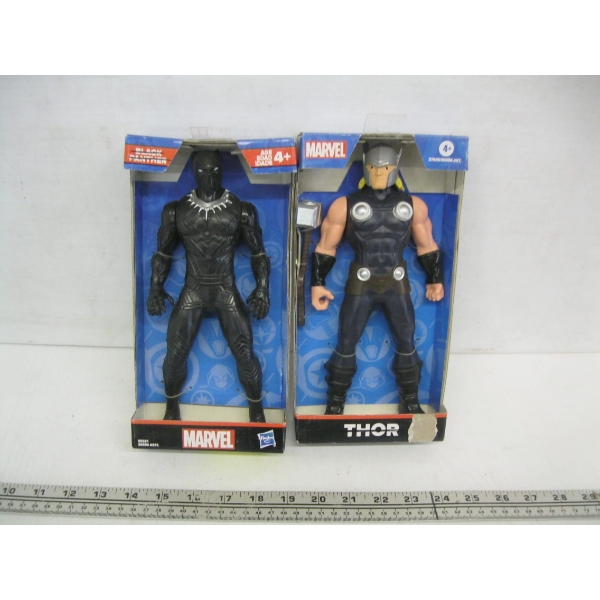 2 MARVEL FIGURINES