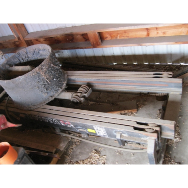 ASST. FORKLIFT PARTS & ACCESS.