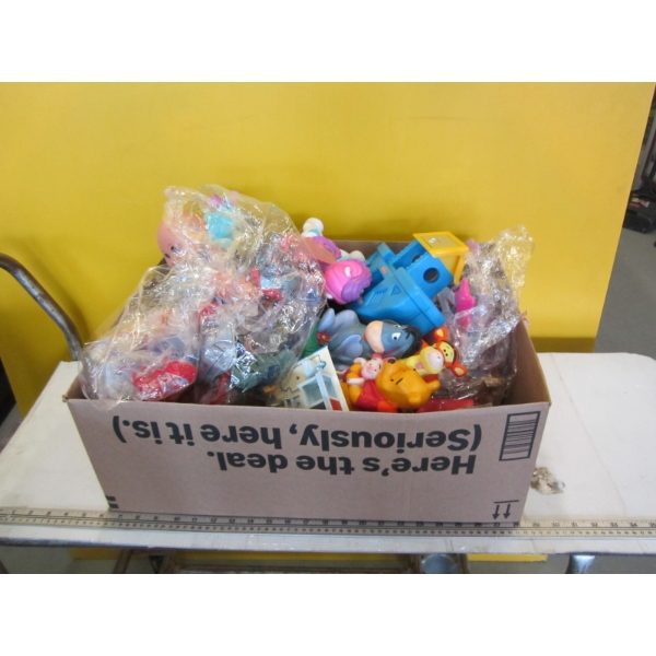 COLLECTABLE TOYS - MCDONALDS, MAGNETIC NUMBERS, ETC.