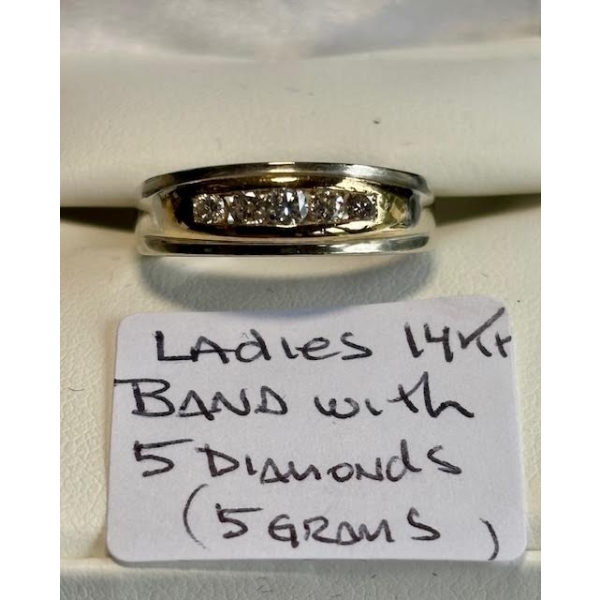 LADIES 14KT BAND W/5 DIAMONDS - 5G - SZ 7