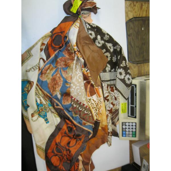 BUNDLE OF SCARVES
