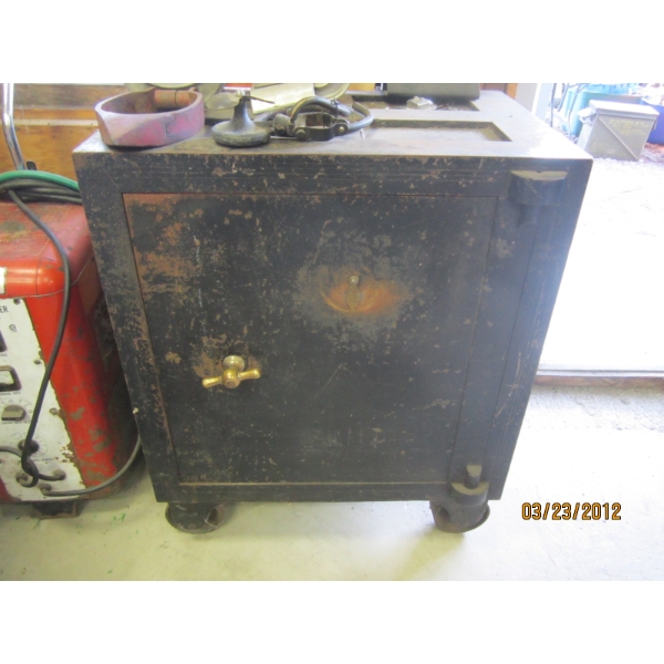 LG. SAFE - FROM REVELSTOKE HOTEL - NEVER OPENED - NO KEY