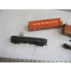 Image 2 : 3 TRAIN CARS & TRAIN