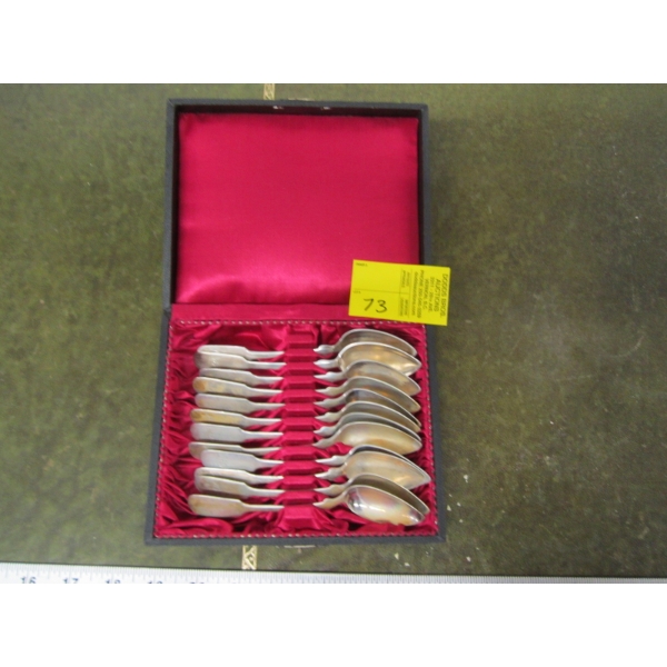 CASED 12 PIECE SET OF SPOONS