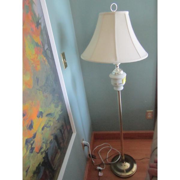FLOOR LAMP