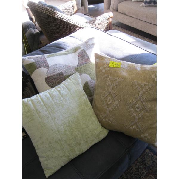3 PILLOWS