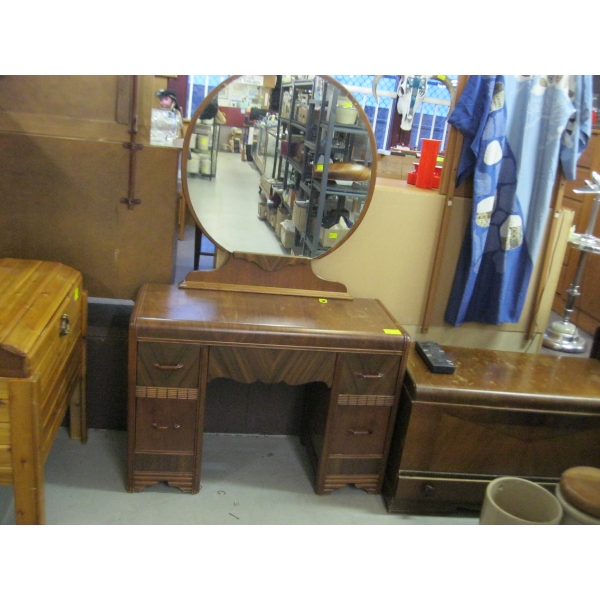WATERFALL ANTIQUE DRESSER - 5 DRAWERS & ROUND MIRROR