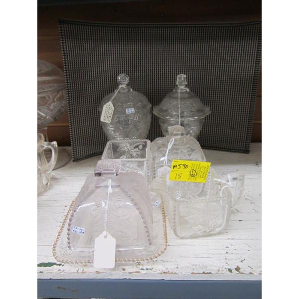 6 PIECES OF VINTAGE GLASSWARE