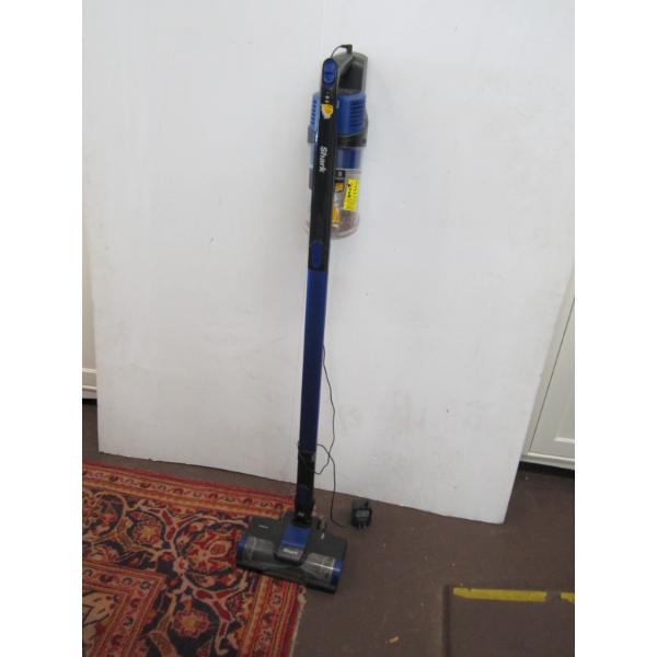 SHARK UPRIGHT CANNISTER VACUUM