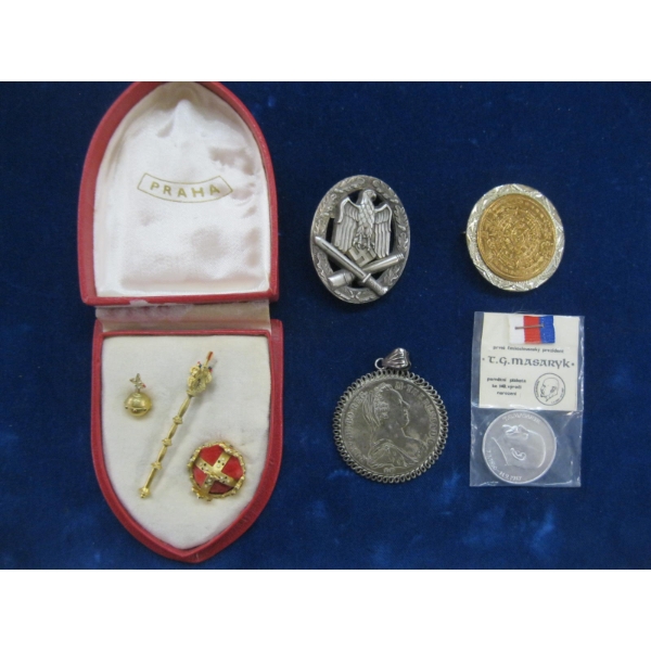 COLLECTABLE PINS, COIN, PENDANT, ETC.