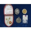Image 1 : COLLECTABLE PINS, COIN, PENDANT, ETC.
