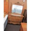 Image 1 : 4 DRAWER OAK MIRRORED DRESSER