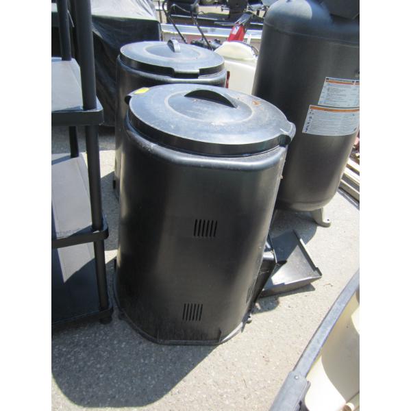 1 BLACK COMPOSTER