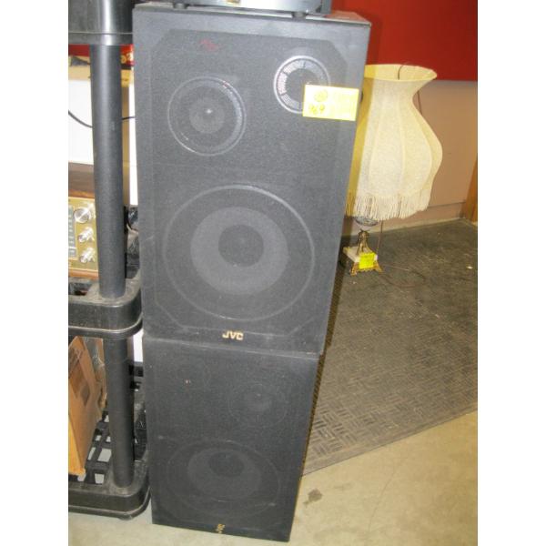PAIR OF JVC SPEAKERS - MODEL S-AV3
