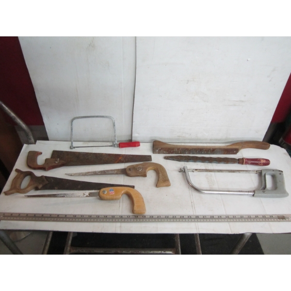 FLAT OF HANDSAWS