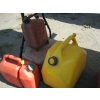 Image 1 : 4 FUEL CANS