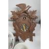 Image 2 : DISHES, DÉCOR & A CUCKOO CLOCK