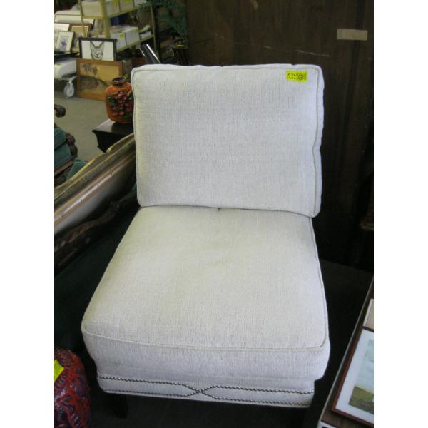 PAIR OF UPHOLSTERED CHAIRS