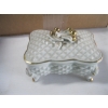 Image 10 : 5 BOXES OF MISC. DÉCOR, GLASSES, ETC.