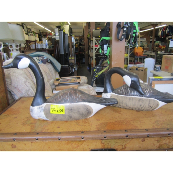 2 WOOD CARVED GEESE
