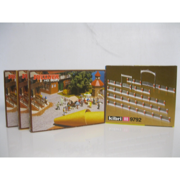 4 BOXES OF HO TRAIN BUILDINGS