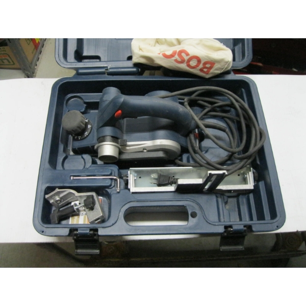 BOSCH ELECTRIC HAND PLANER IN CASE