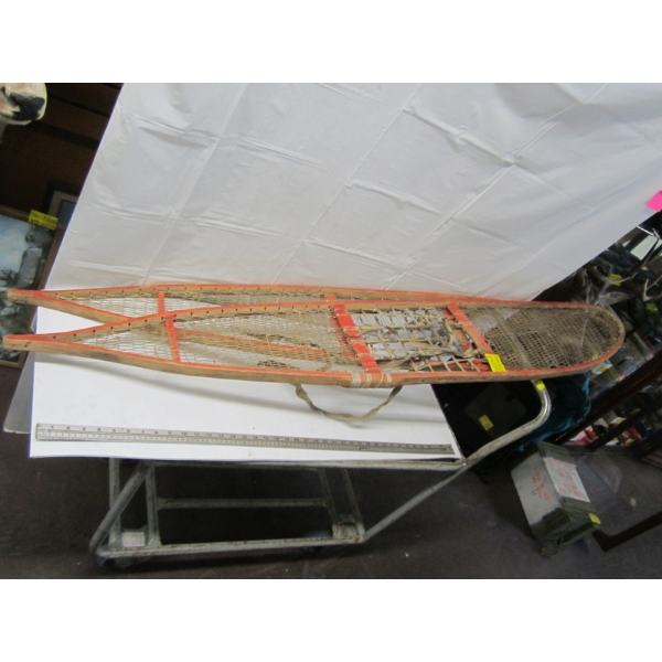 LG. SET OF VINTAGE SNOWSHOES