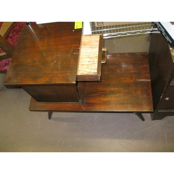 STEPPED END TABLE