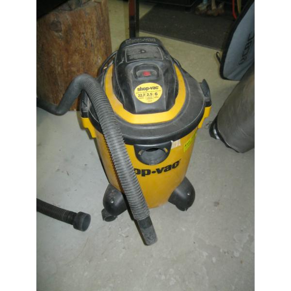 SHOP VAC 22.7L VACUUM