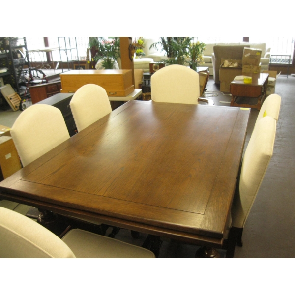 LG. OAK ANTIQUE DRAWLEAF TABLE W/6 UPHOLSTERED CHAIRS