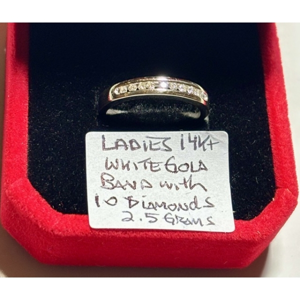 LADIES 14KT WHITE GOLD BAND W/10 DIAMONDS, 2.5G, SZ 6 1/2