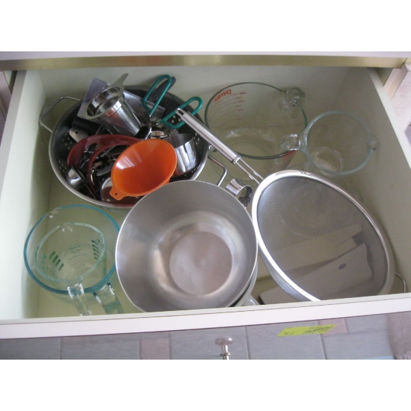 DRAWER W/MISC. MIXING BOWLS, SIEVES, ETC.