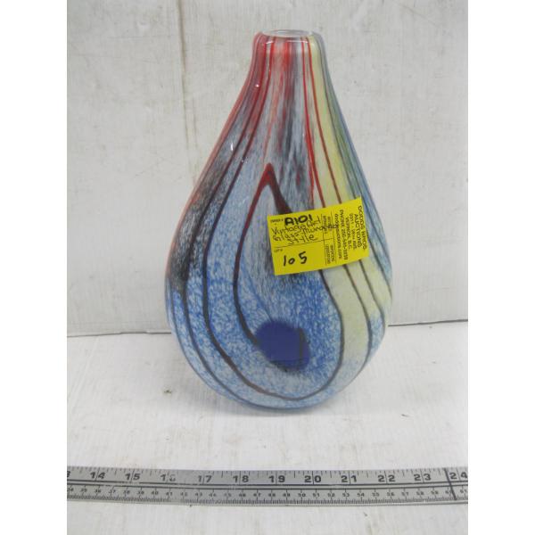 VINTAGE ART GLASS VASE