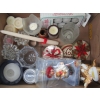Image 2 : 2 FLATS OF CUPS, BOWLS, ETC.