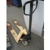 Image 2 : NARROW YELLOW PALLET JACK