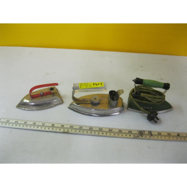 3 SM. VINTAGE IRONS