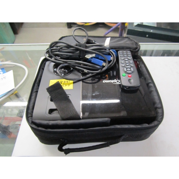 OPTOMA PROJECTOR