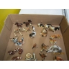 Image 3 : CERAMIC FIGURINES