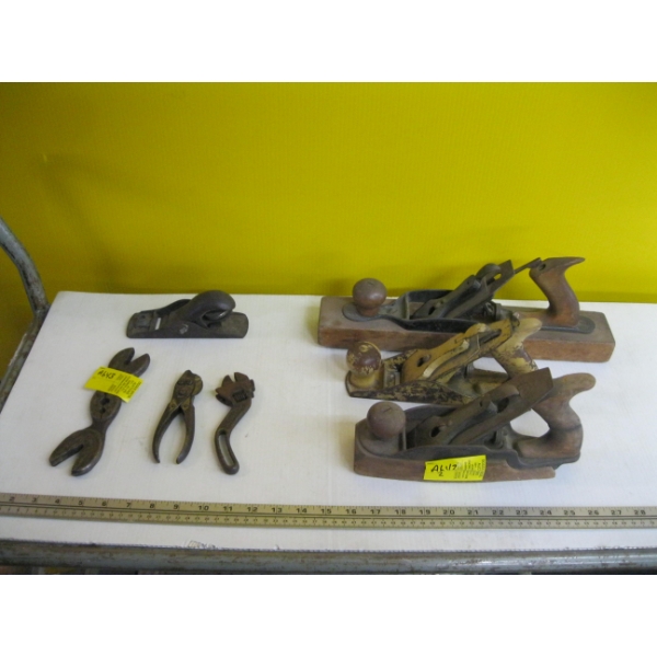 WOOD PLANES, VINTAGE TOOLS