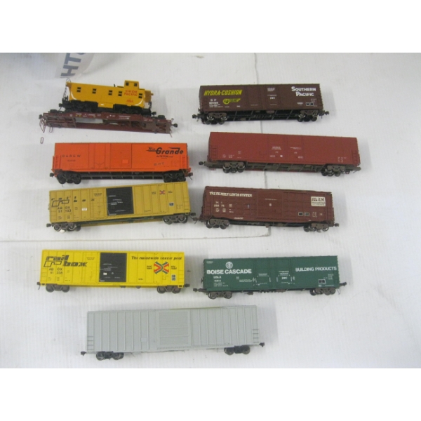 10 TRAIN CARS