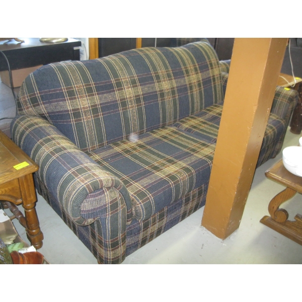 MATCHING SOFA & LOVESEAT