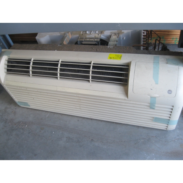 WALL MOUNT AIR CONDITIONING UNIT